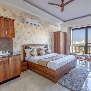 Gill Comfort - Close To Medanta, Artemis And Fortis Hospital 4* Gurgaon